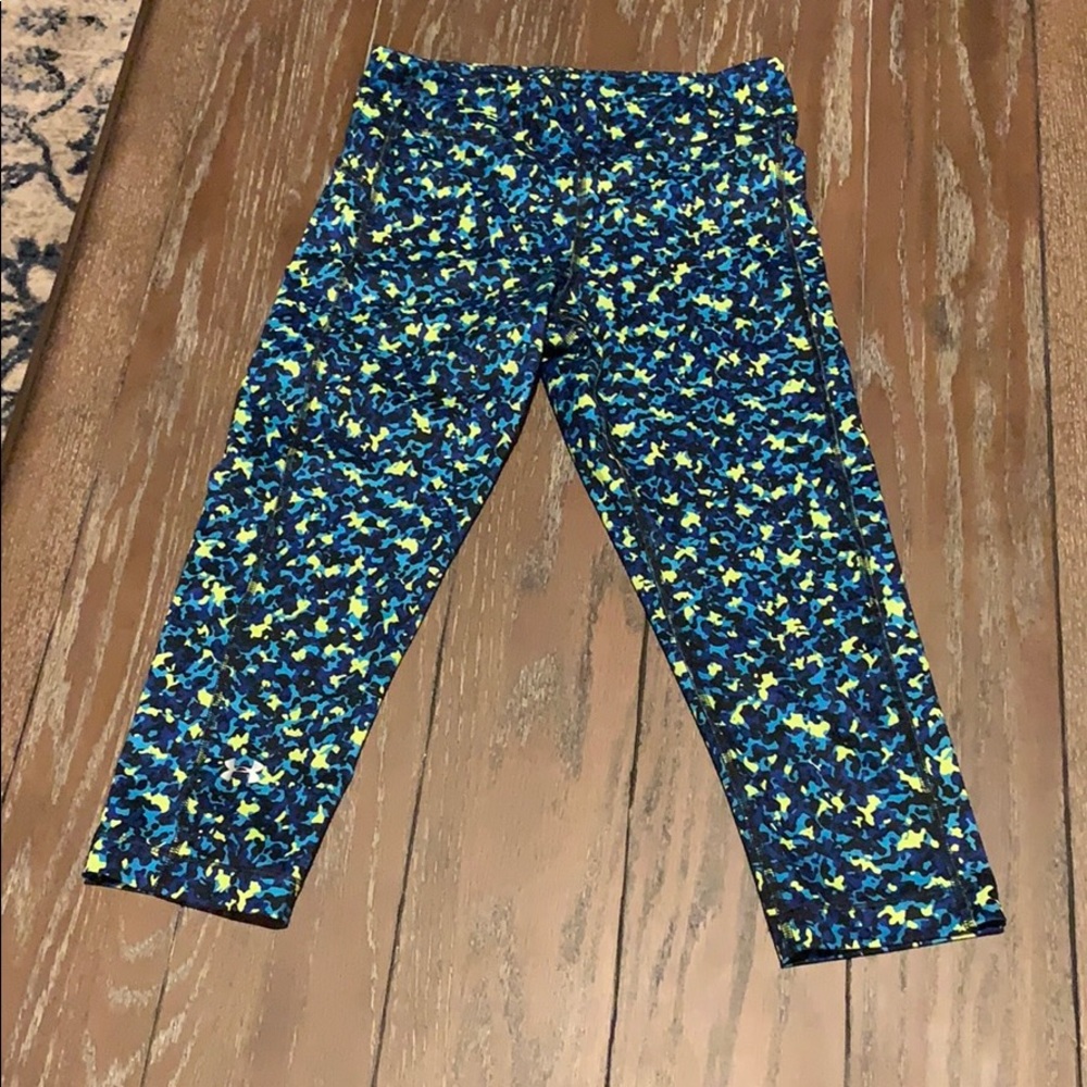 Brand new UNDER Armor crop leggings